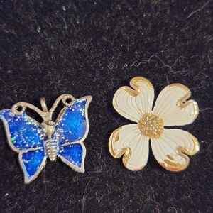 Blue Butterfly and White Flower Charm/pendant Set